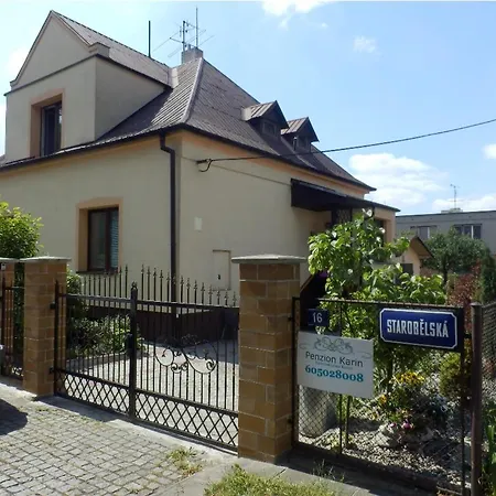 宾馆 Rodinny Karin 俄斯特拉发